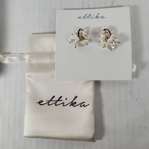 NWT Ettika Gold Plated Acrylic Pearl Classic Grannycore Cluster 1" Earrings - Picture 4 of 4